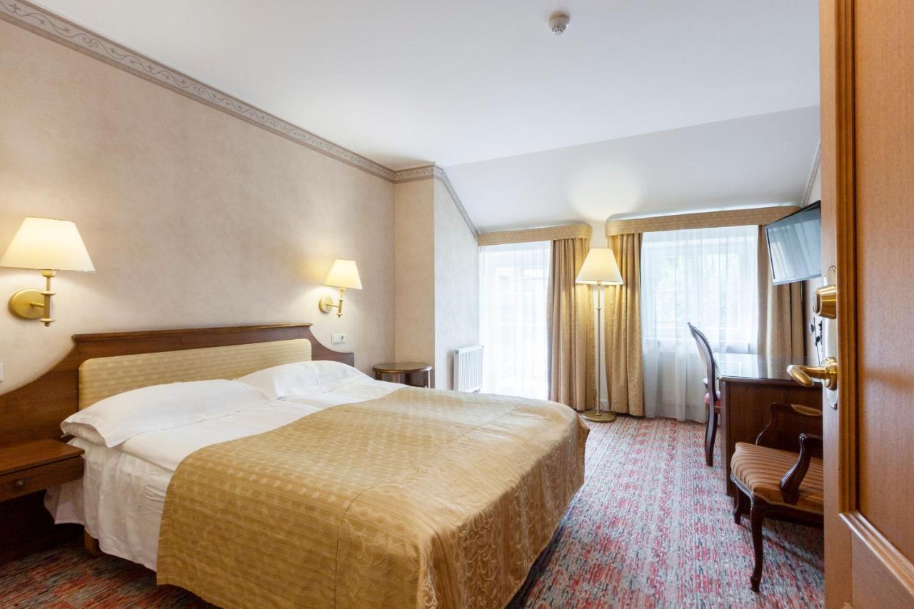 Story Inn Self Check-In Hotel Vilnius Exterior photo